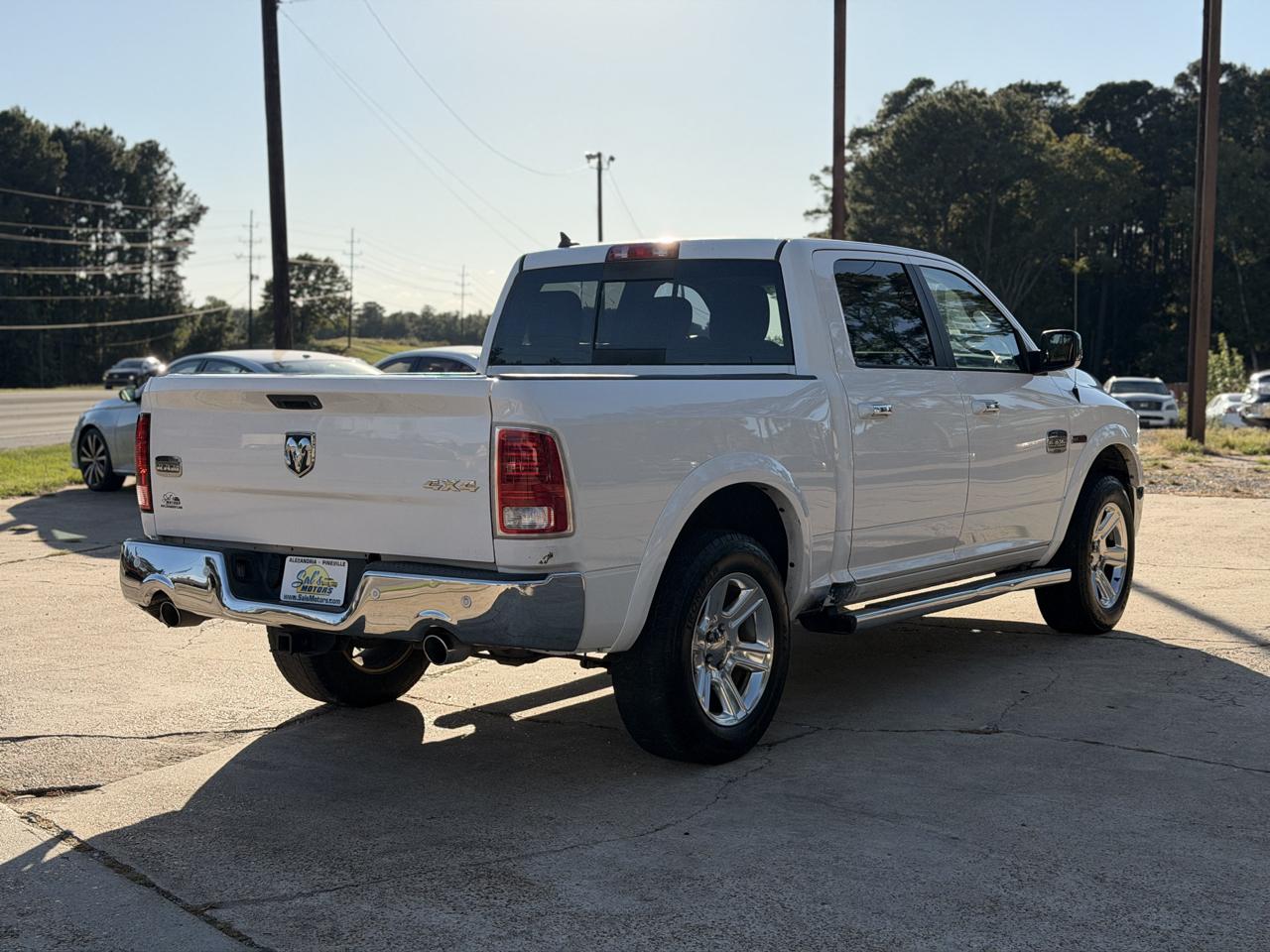 RAM 1500 4WD Crew Cab 140.5" Laramie Longhorn 2015