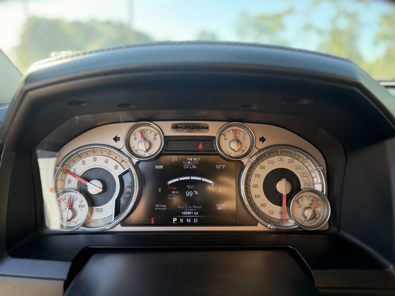 RAM 1500 4WD Crew Cab 140.5" Laramie Longhorn 2015