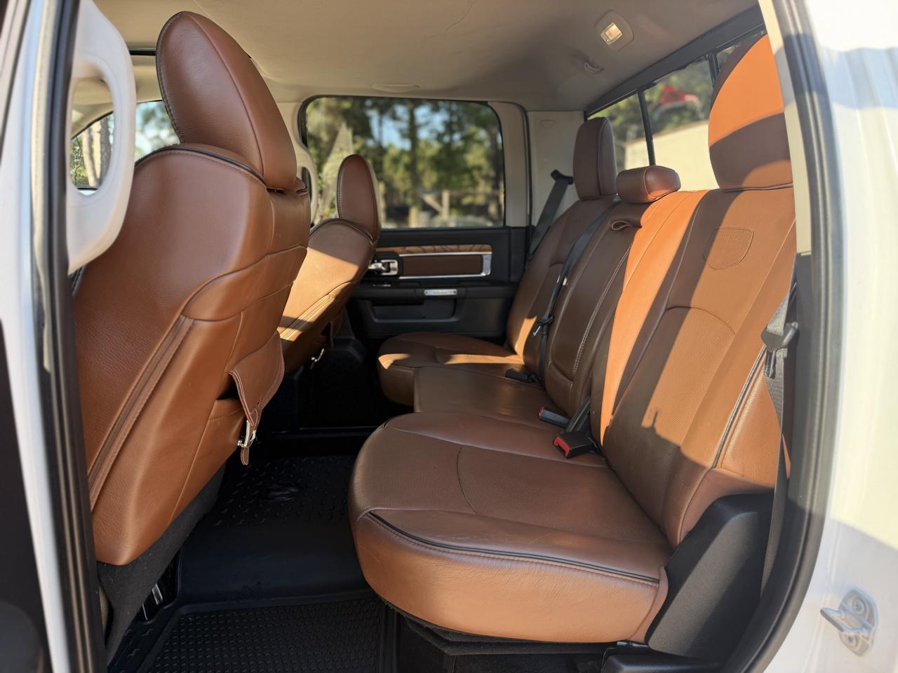 RAM 1500 4WD Crew Cab 140.5" Laramie Longhorn 2015