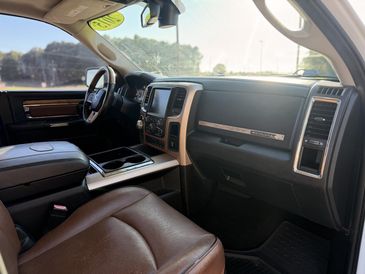 RAM 1500 4WD Crew Cab 140.5" Laramie Longhorn 2015