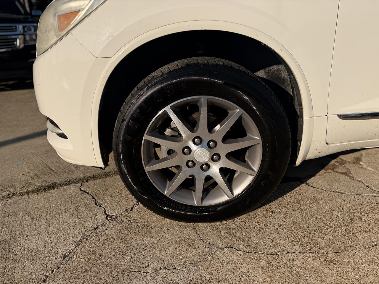 Buick Enclave FWD 4dr Leather 2015