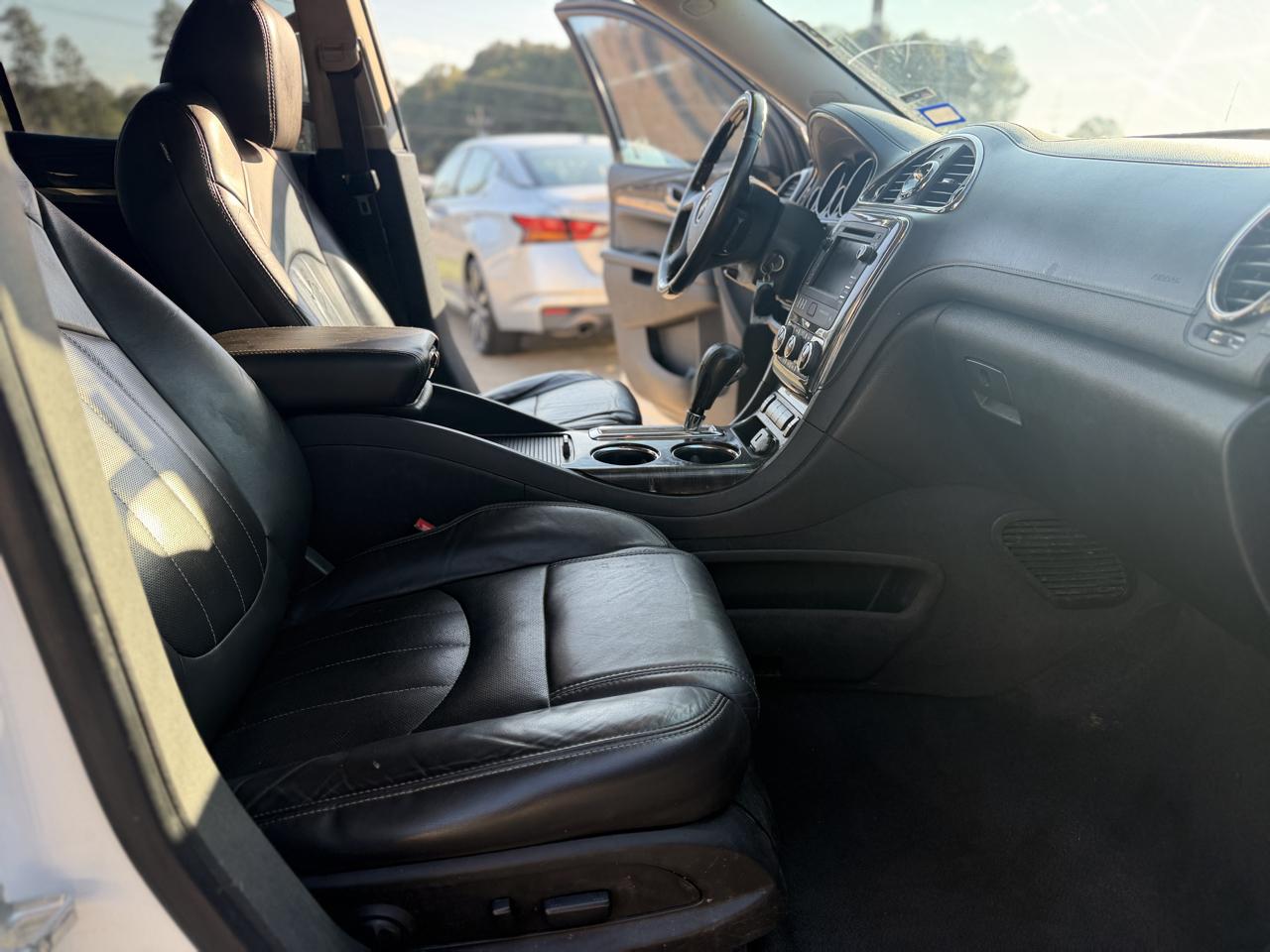 Buick Enclave FWD 4dr Leather 2015