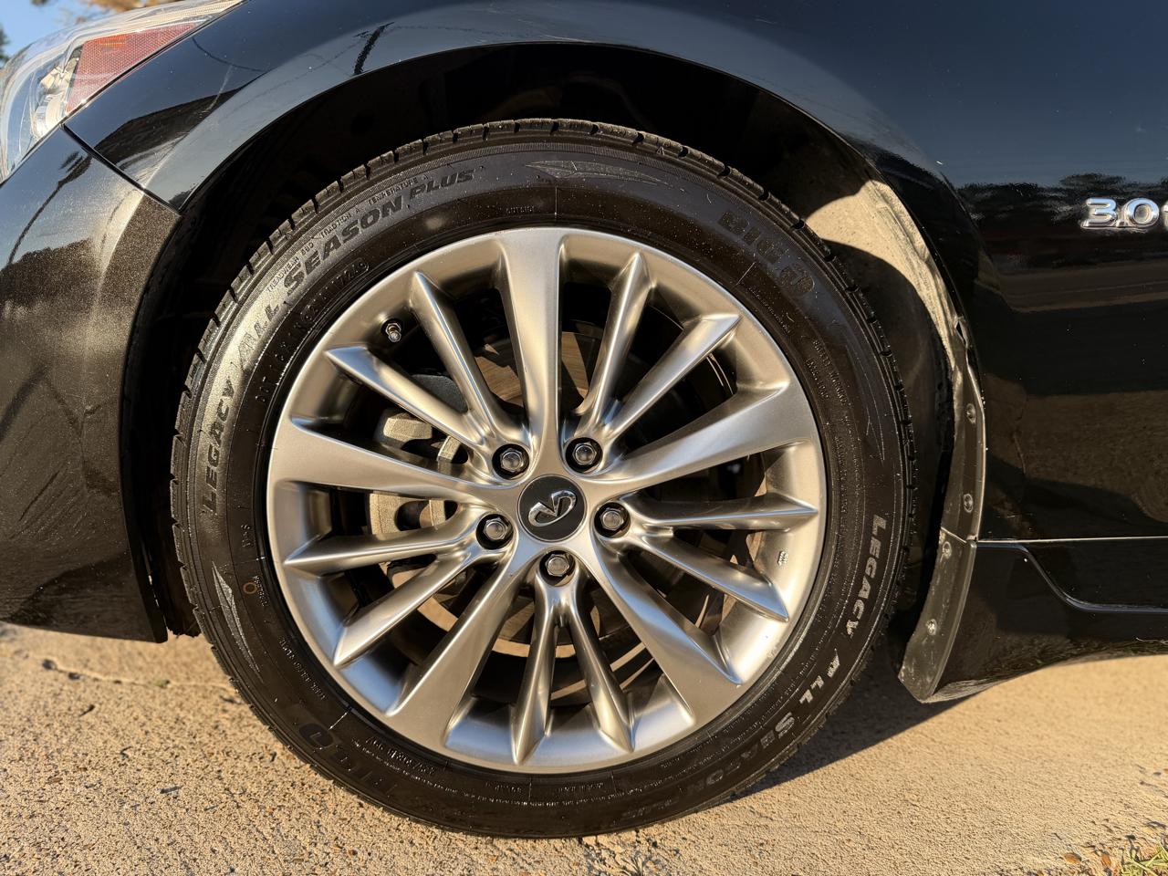 Infiniti Q50 3.0t LUXE RWD 2018
