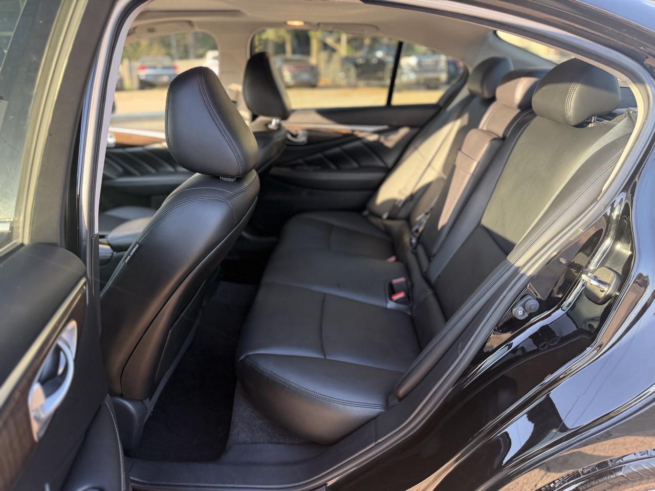 Infiniti Q50 3.0t LUXE RWD 2018