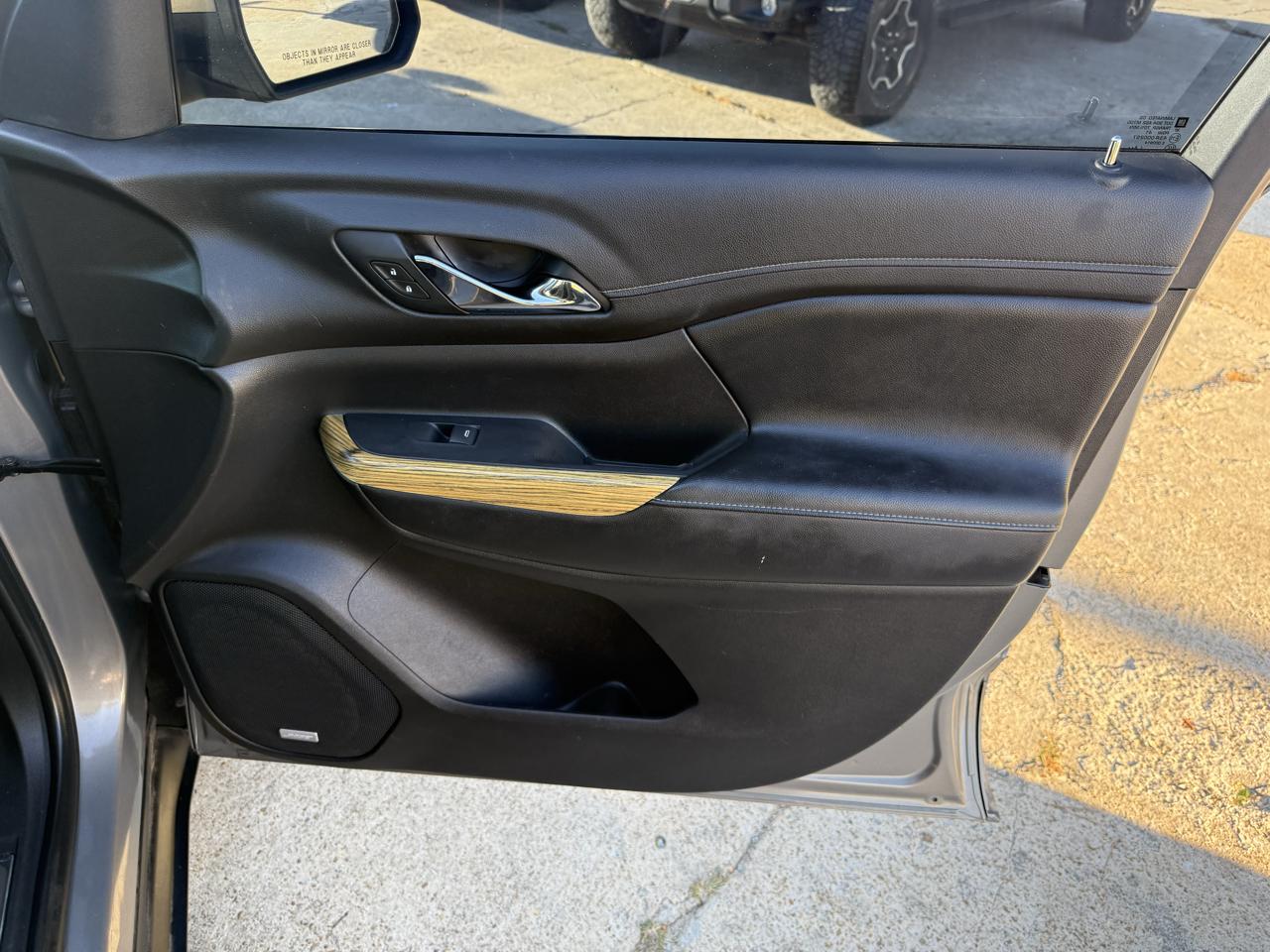 GMC Acadia AWD 4dr Denali 2019