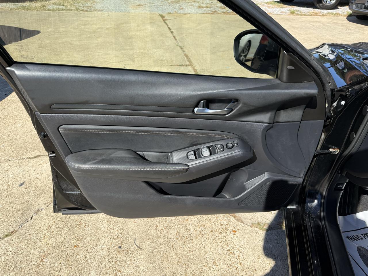 Nissan Altima 2.5 SR AWD Sedan 2020