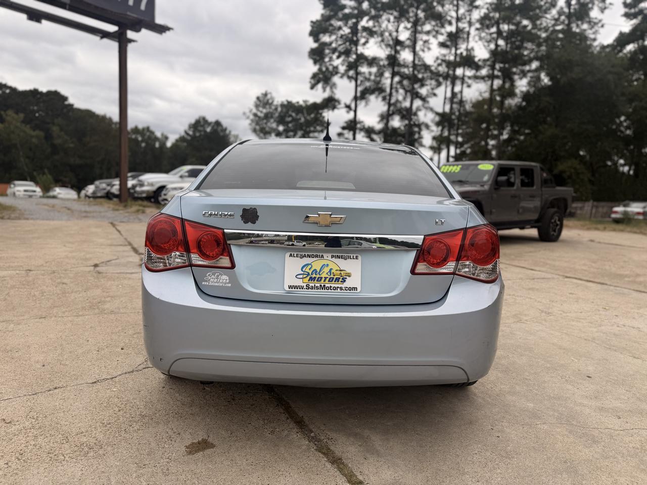 Chevrolet Cruze 4dr Sdn LT w/1LT 2011