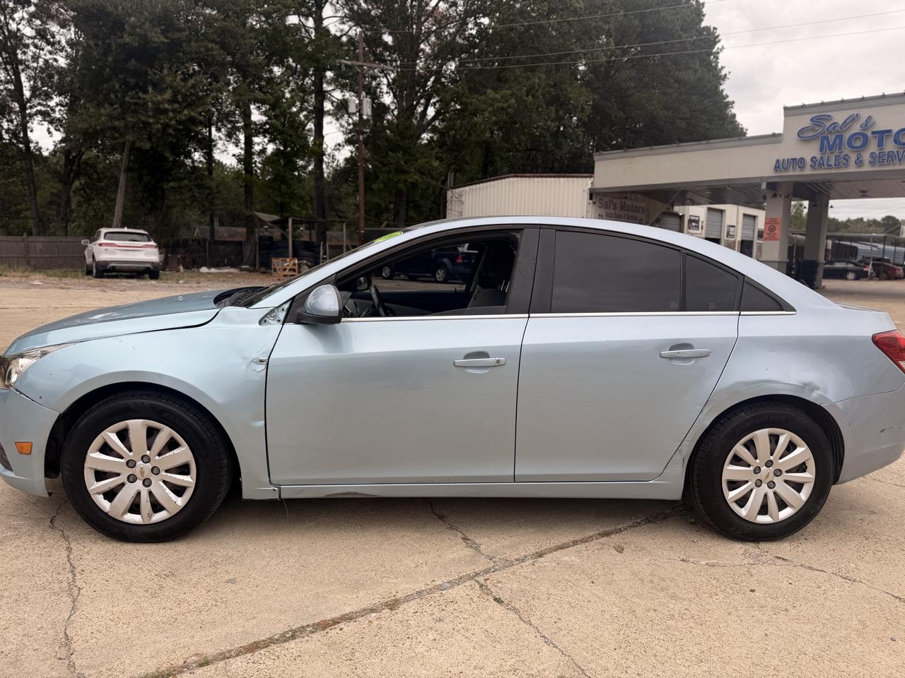 Chevrolet Cruze 4dr Sdn LT w/1LT 2011