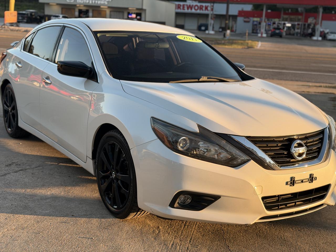 Nissan Altima 2.5 SR Sedan 2017