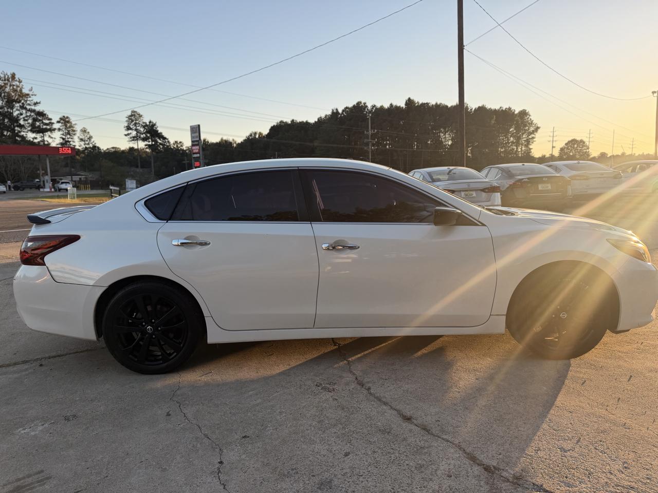 Nissan Altima 2.5 SR Sedan 2017
