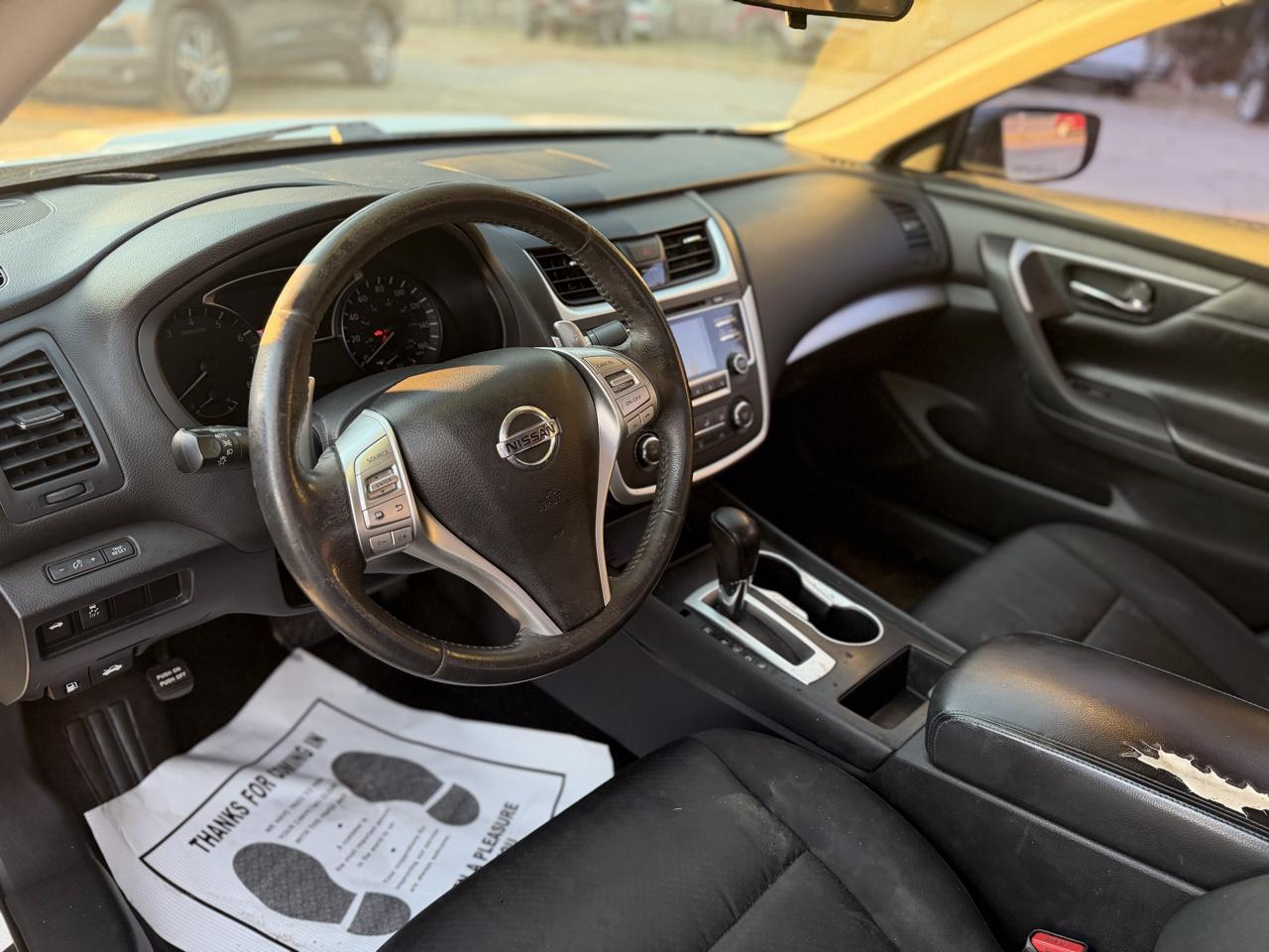 Nissan Altima 2.5 SR Sedan 2017