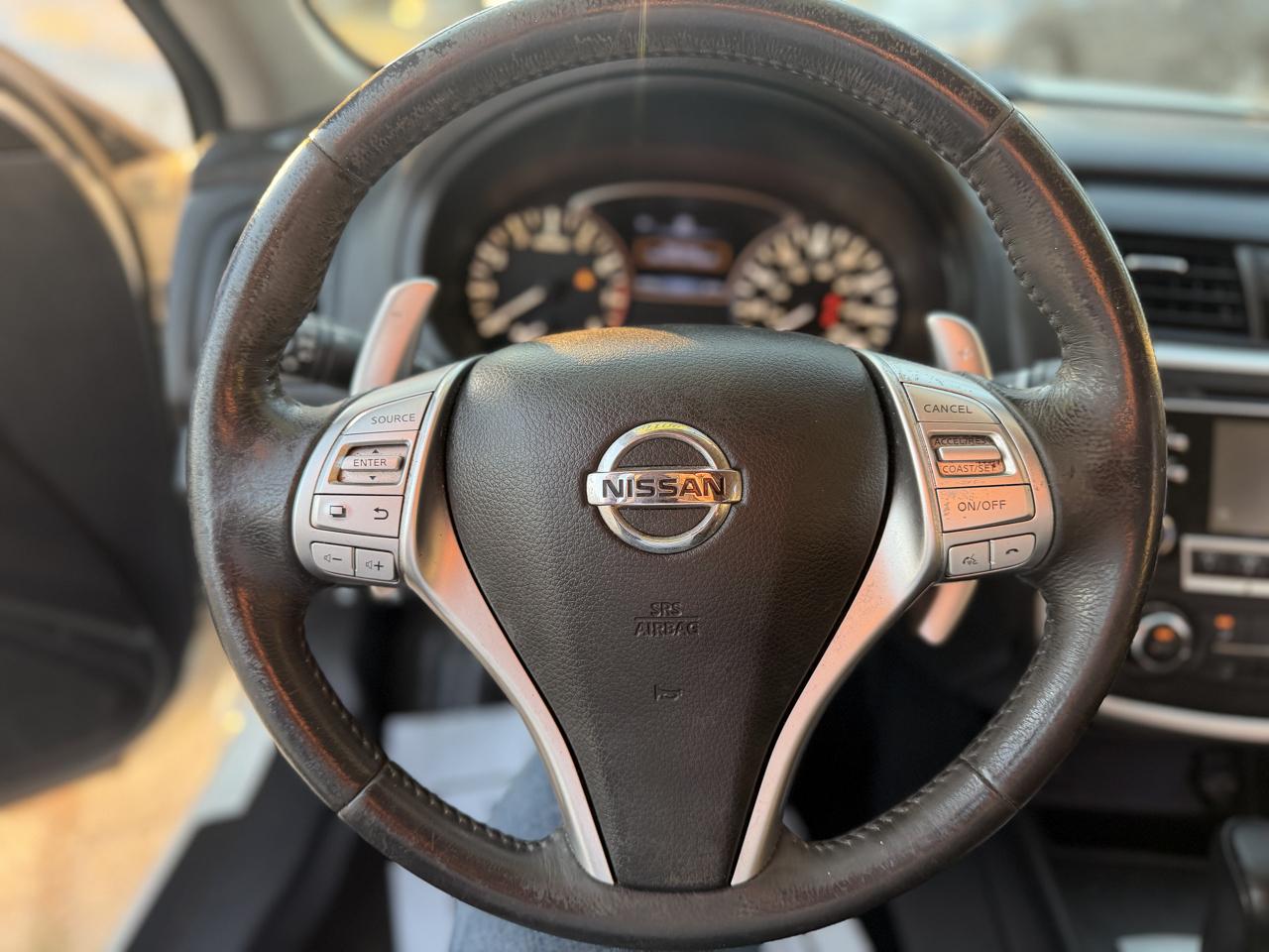 Nissan Altima 2.5 SR Sedan 2017