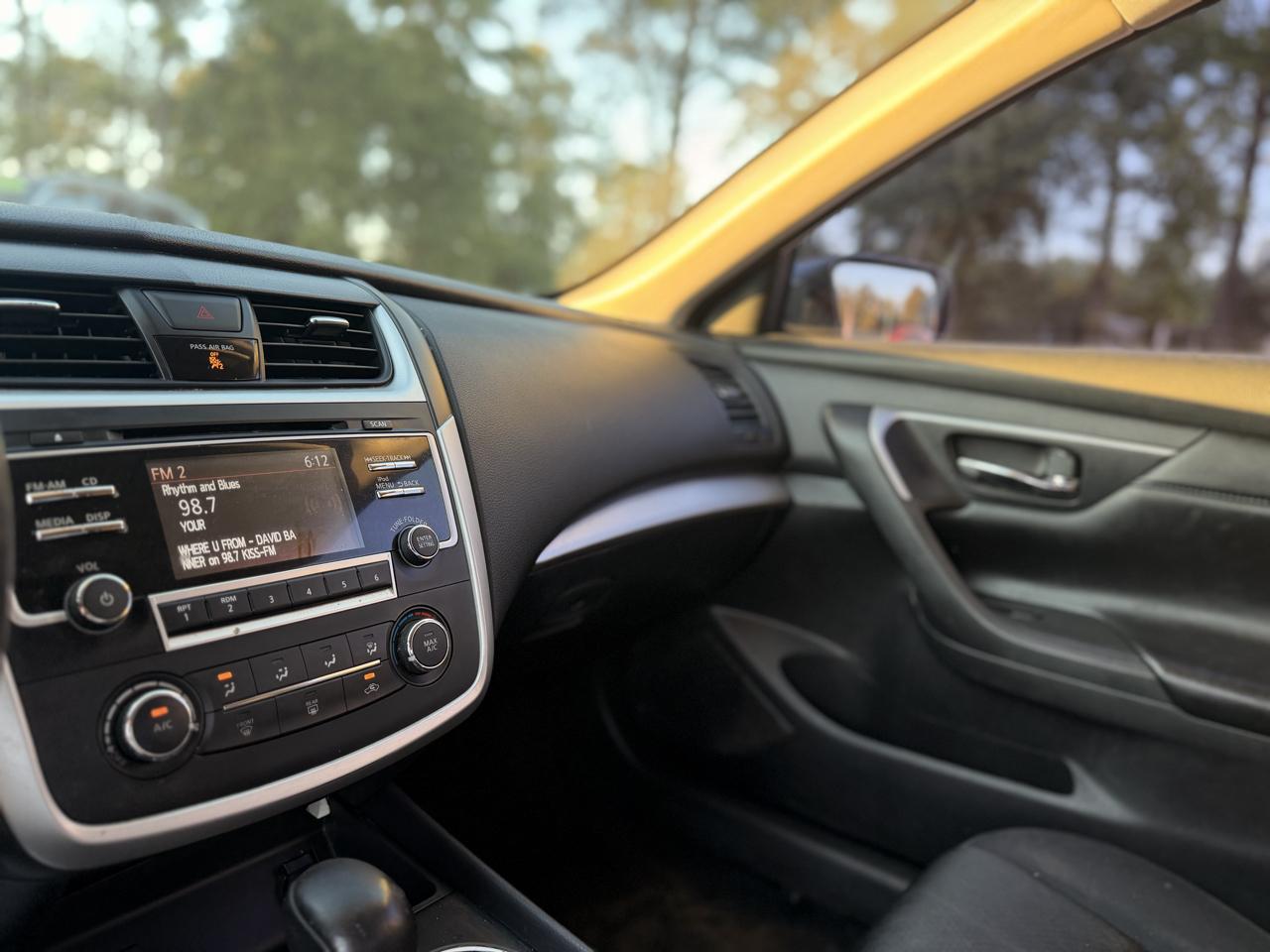 Nissan Altima 2.5 SR Sedan 2017