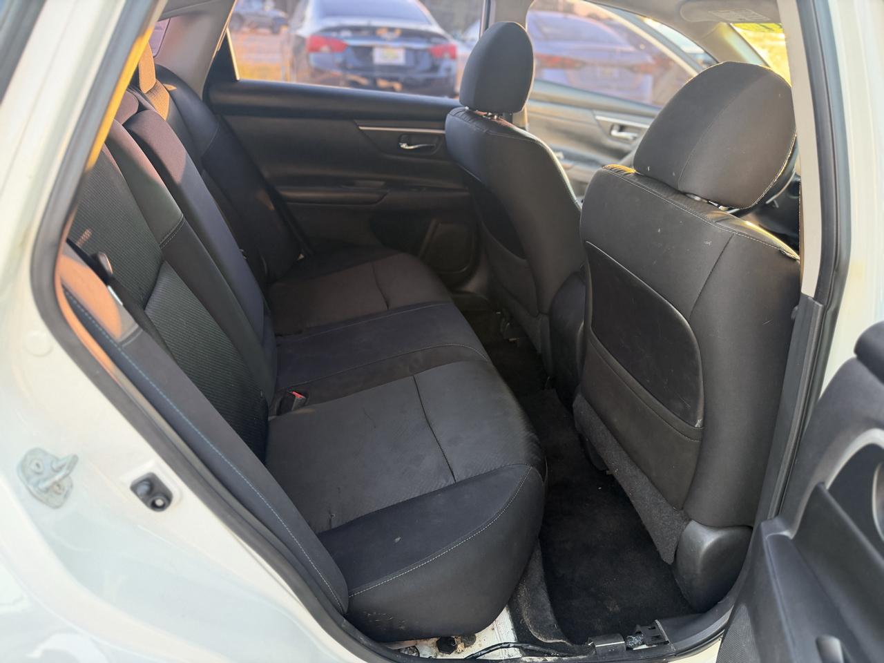 Nissan Altima 2.5 SR Sedan 2017