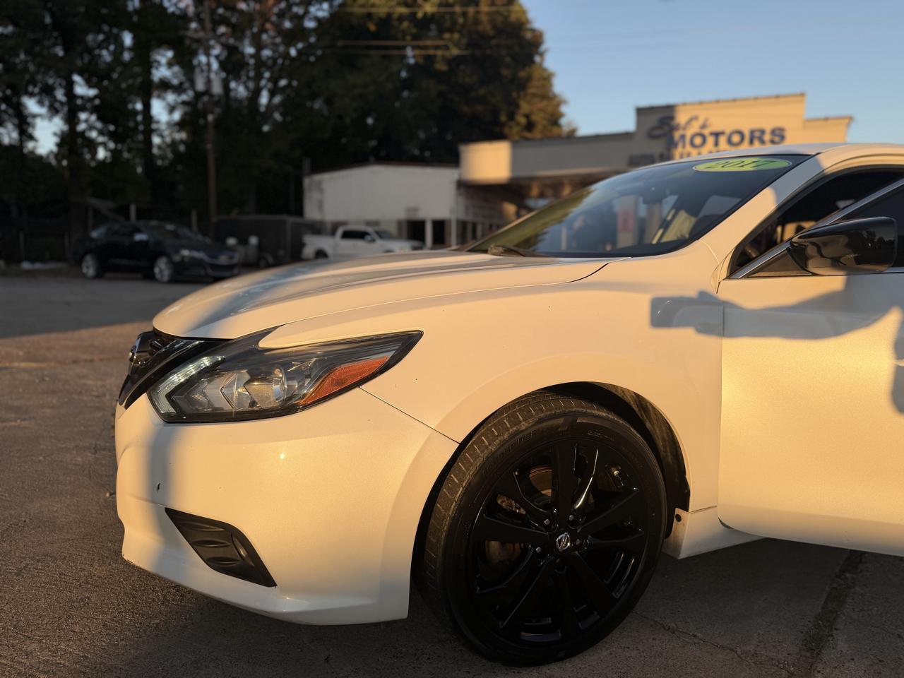 Nissan Altima 2.5 SR Sedan 2017