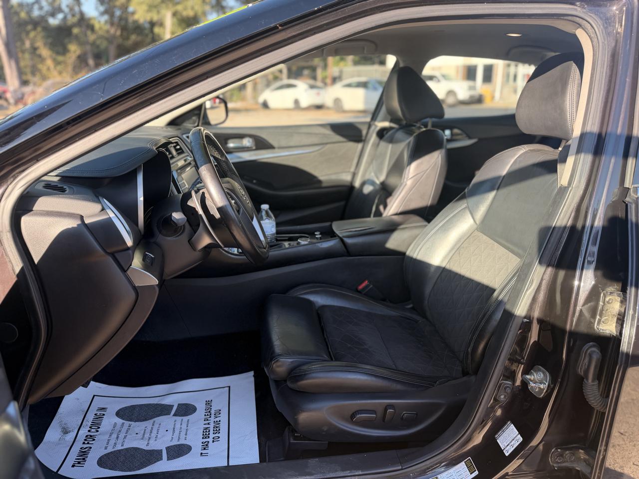 Nissan Maxima 4dr Sdn 3.5 SR 2016