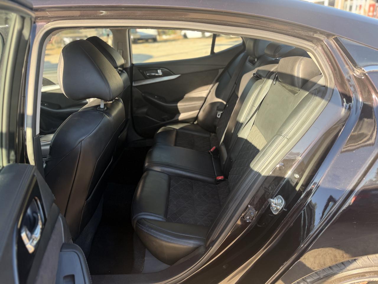 Nissan Maxima 4dr Sdn 3.5 SR 2016