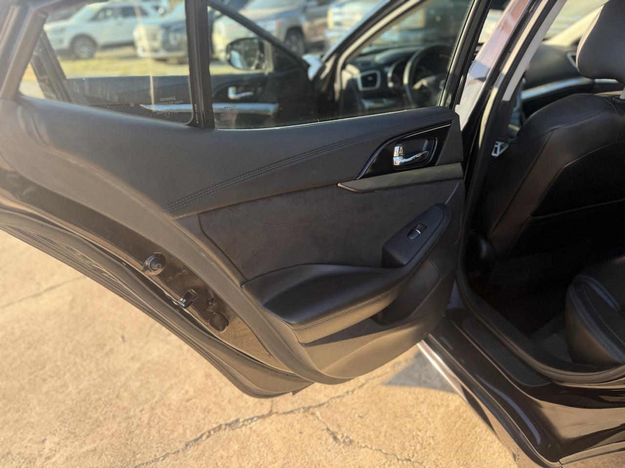 Nissan Maxima 4dr Sdn 3.5 SR 2016