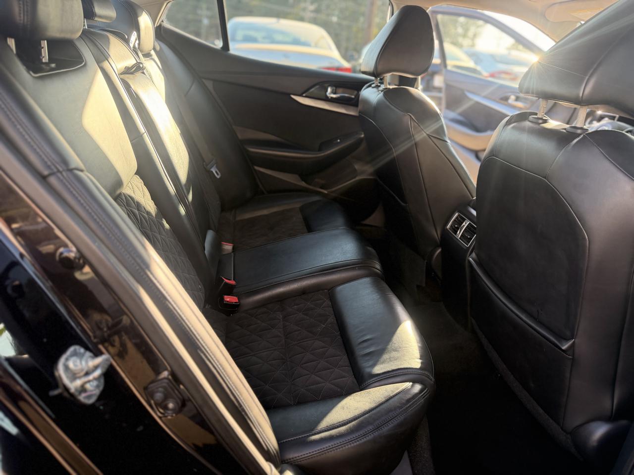 Nissan Maxima 4dr Sdn 3.5 SR 2016