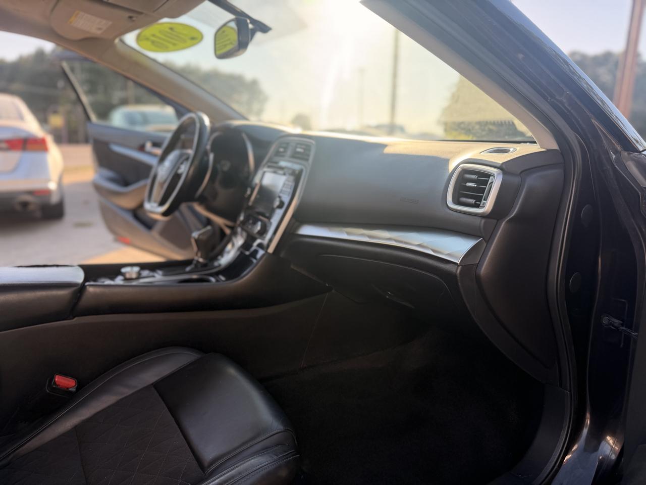 Nissan Maxima 4dr Sdn 3.5 SR 2016