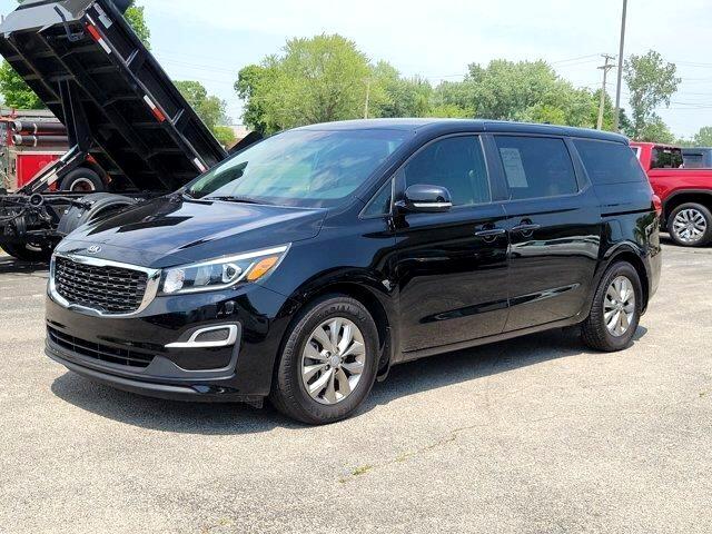 2020 Kia Sedona LX photo 2