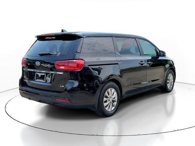 2020 Kia Sedona LX photo 4