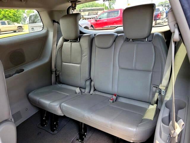 2020 Kia Sedona LX photo 8