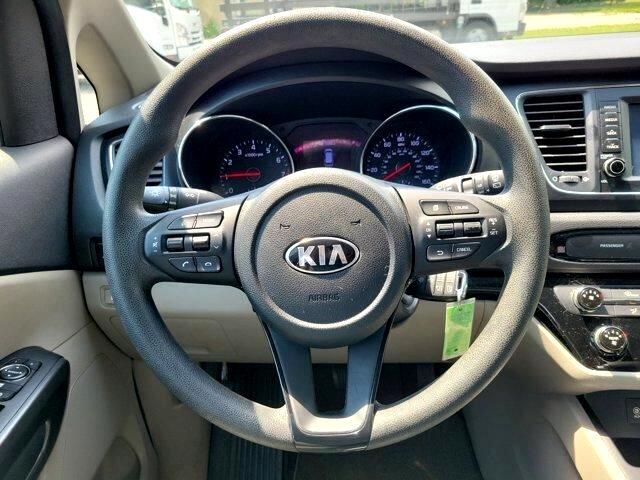 2020 Kia Sedona LX photo 11