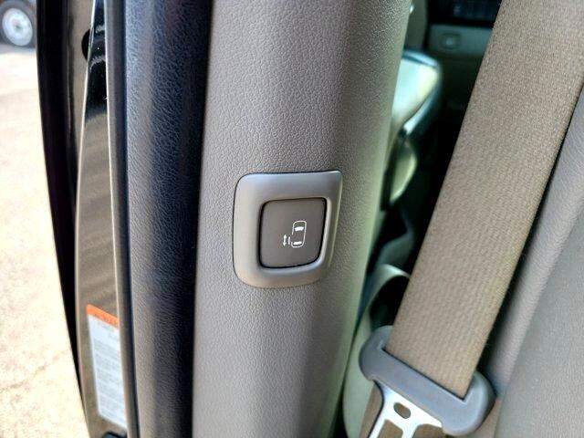 2020 Kia Sedona LX photo 14