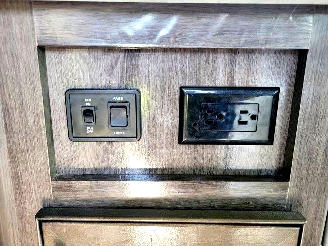 Ford Stripped Chassis Motorhome  2022 Ford Stripped Chassis Motorhome  2022