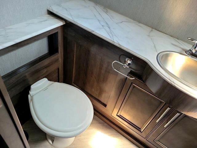 Ford Stripped Chassis Motorhome  2022 Ford Stripped Chassis Motorhome  2022