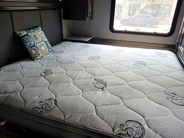 Ford Stripped Chassis Motorhome  2022 Ford Stripped Chassis Motorhome  2022