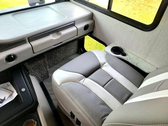 Ford Stripped Chassis Motorhome  2022 Ford Stripped Chassis Motorhome  2022