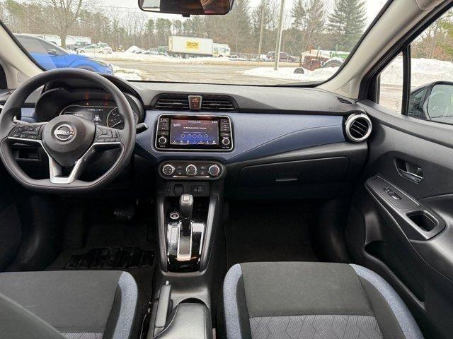 Nissan Versa  2024