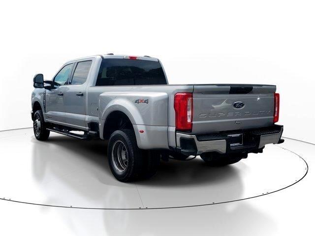 2024 Ford F-350 photo 3