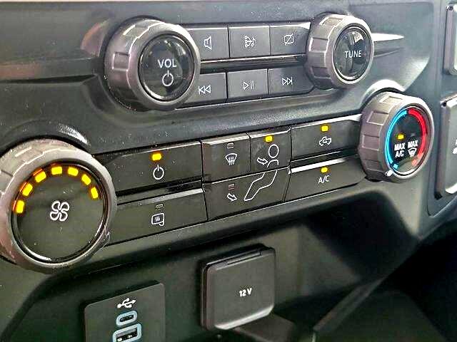 2024 Ford F-350 photo 27