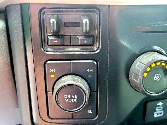 2024 Ford F-350 photo 29