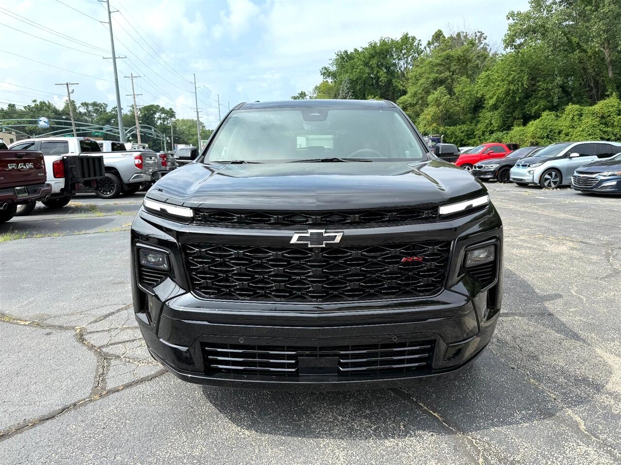 2024 Chevrolet Traverse RS photo 2