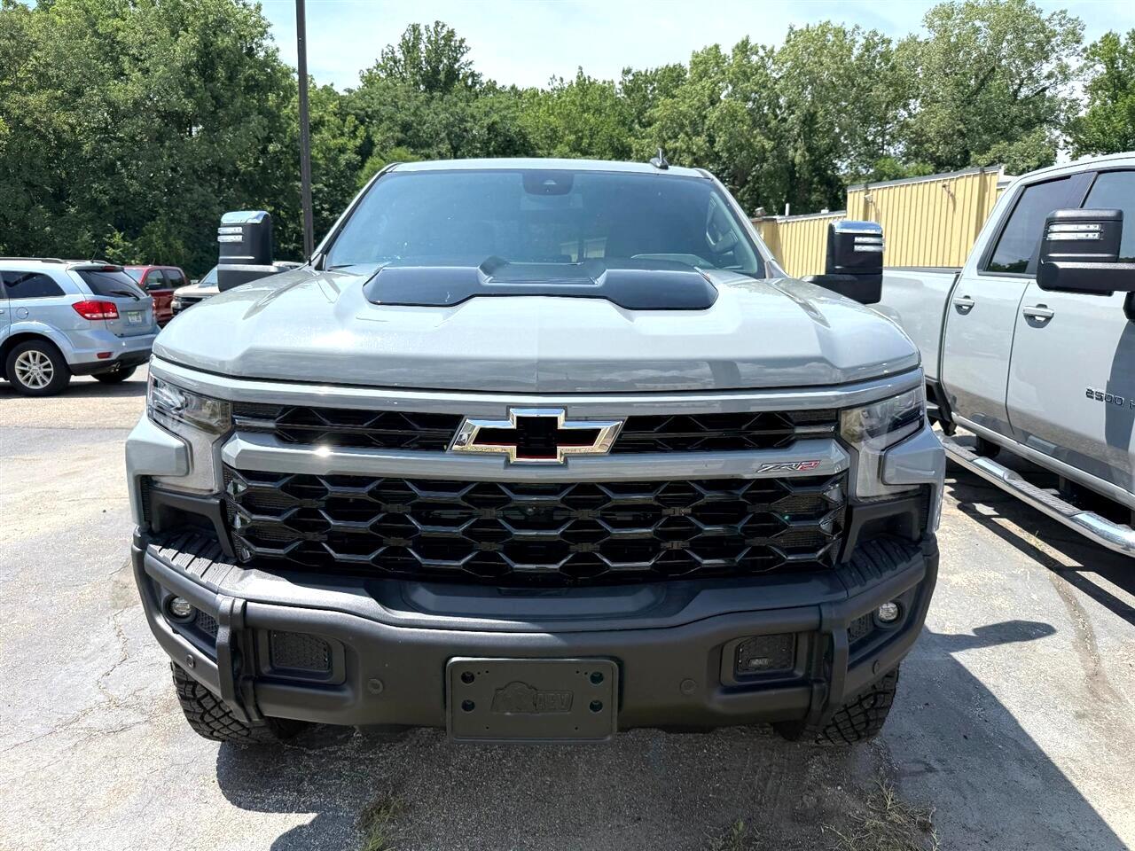2024 Chevrolet Silverado 1500 ZR2 photo 2