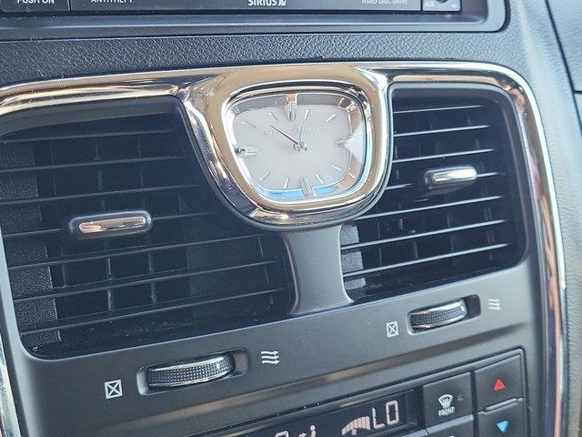 Chrysler Town & Country  2014 Chrysler Town & Country  2014