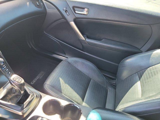 Hyundai Genesis Coupe  2013