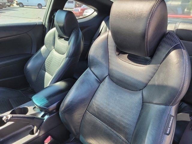 Hyundai Genesis Coupe  2013