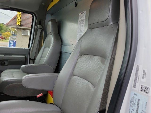 Ford Econoline  2024