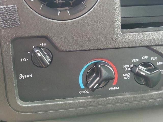 Ford Econoline  2024