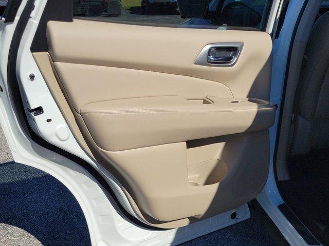 Nissan Pathfinder  2020