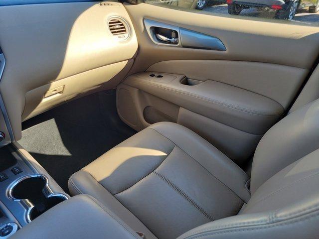 Nissan Pathfinder  2020