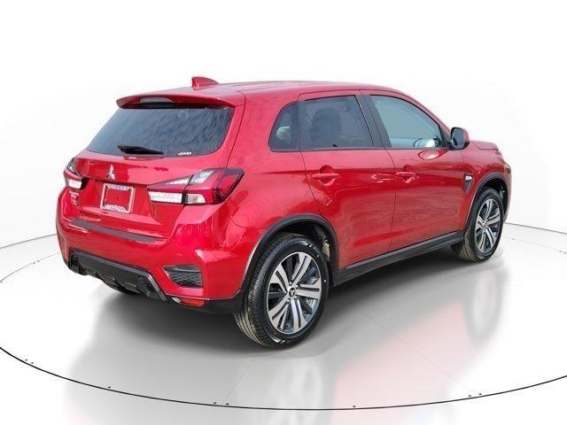 Mitsubishi Outlander Sport  2024