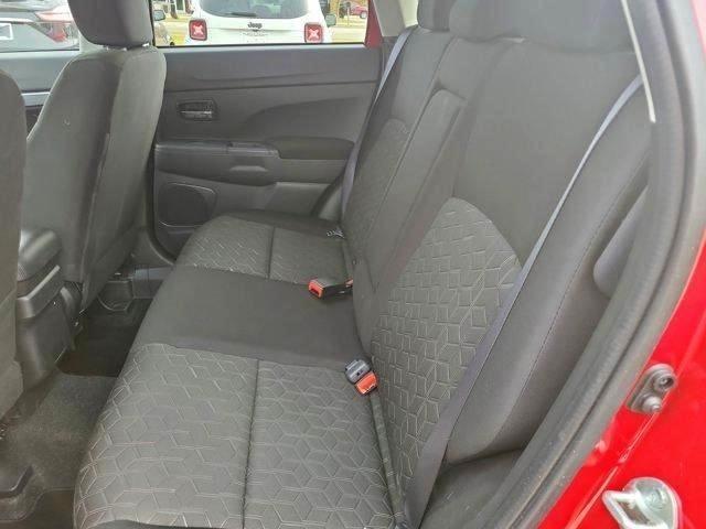 Mitsubishi Outlander Sport  2024