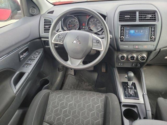 Mitsubishi Outlander Sport  2024