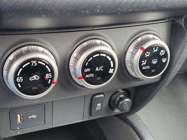 Mitsubishi Outlander Sport  2024